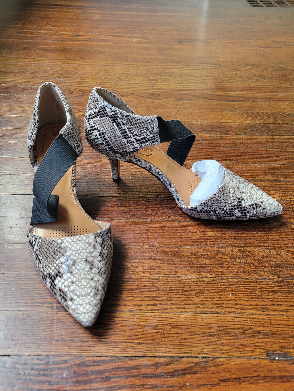 Corso Como Denice Pumps Snake Print Leather Point Toe Elastic Strap Size 5 1/2M